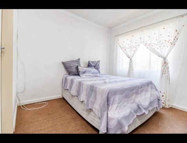 2 BEDROOM APARTMENT FOR SALE IN NOORDHANG
